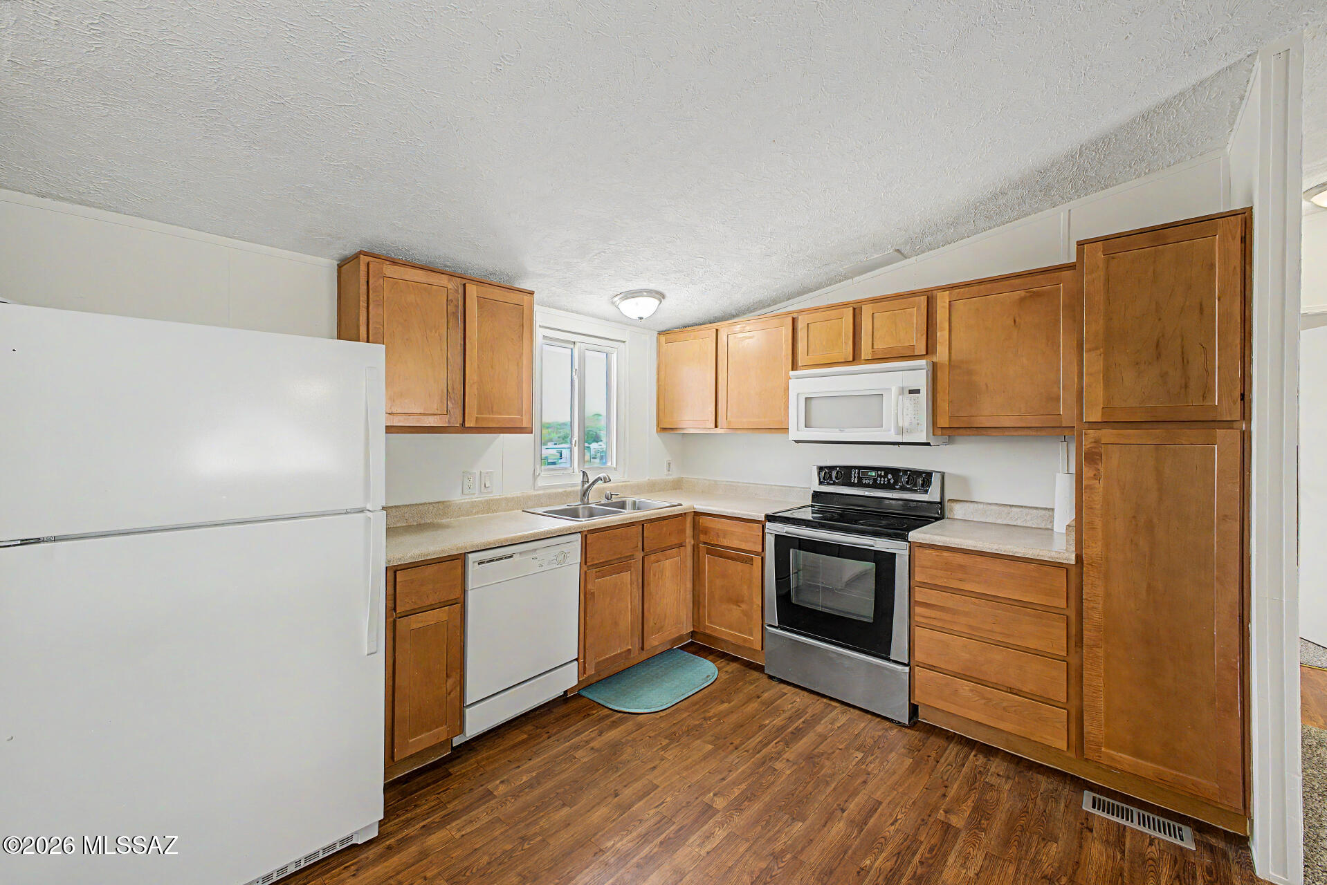 13255 South Hound Dog Road Vail, AZ 85641 - Photo 12 of 33