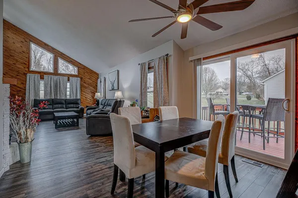 $359,900 | 20013 Ravenda Drive, Lawrenceburg, IN 47025