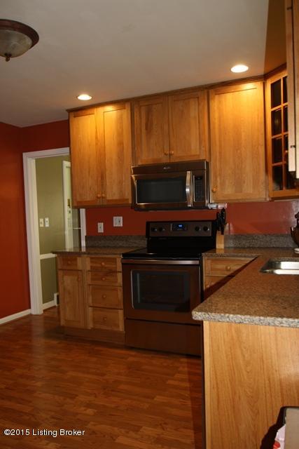4409 Kinloch Road Louisville, KY 40207 - Photo 9 of 23 6