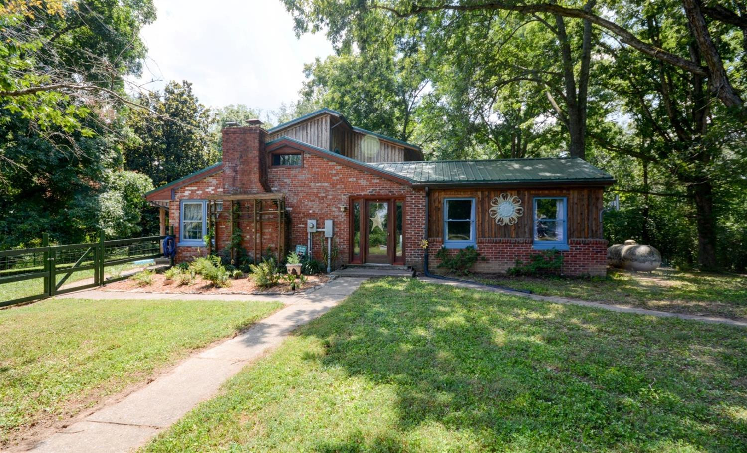 1141 Vienna Road Winchester, KY 40391 - Photo 1 of 35 Photo 1