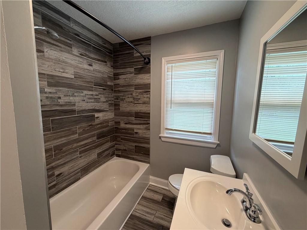 9612 Holmes Road Kansas City, MO 64131 - Photo 11 of 33
