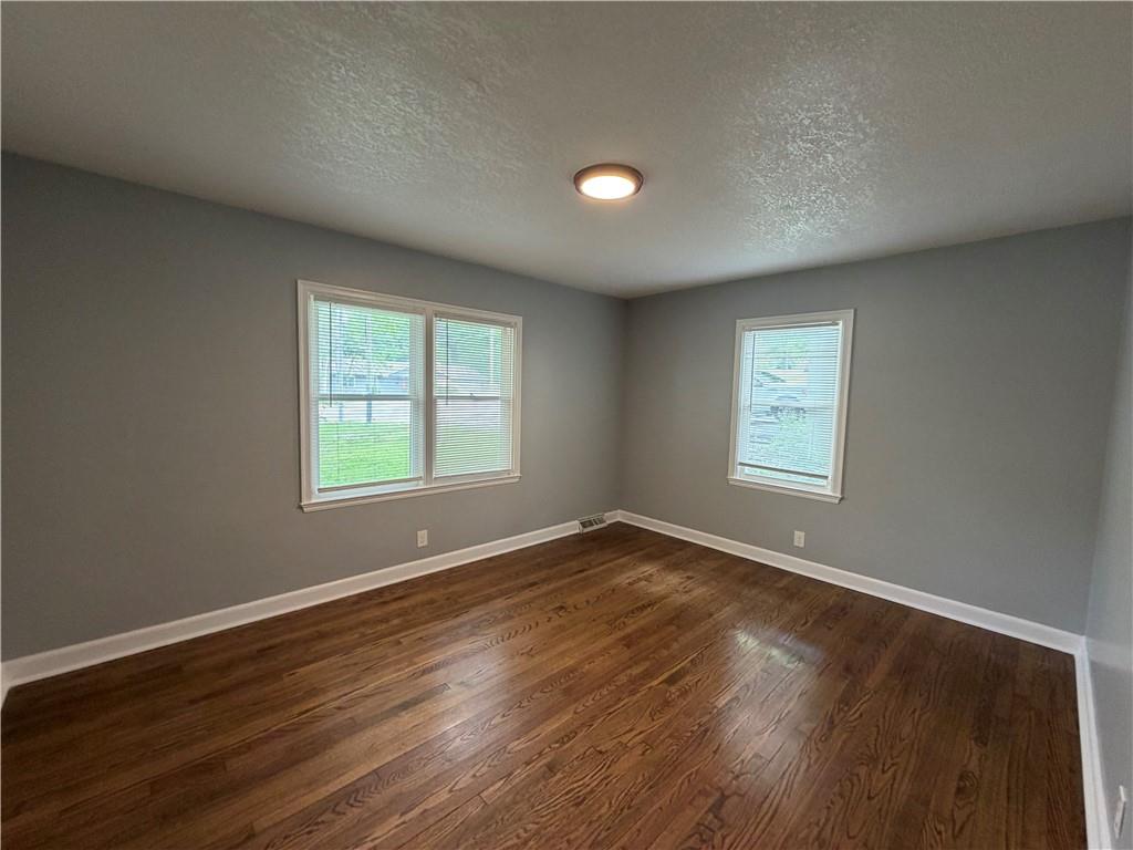 9612 Holmes Road Kansas City, MO 64131 - Photo 13 of 33