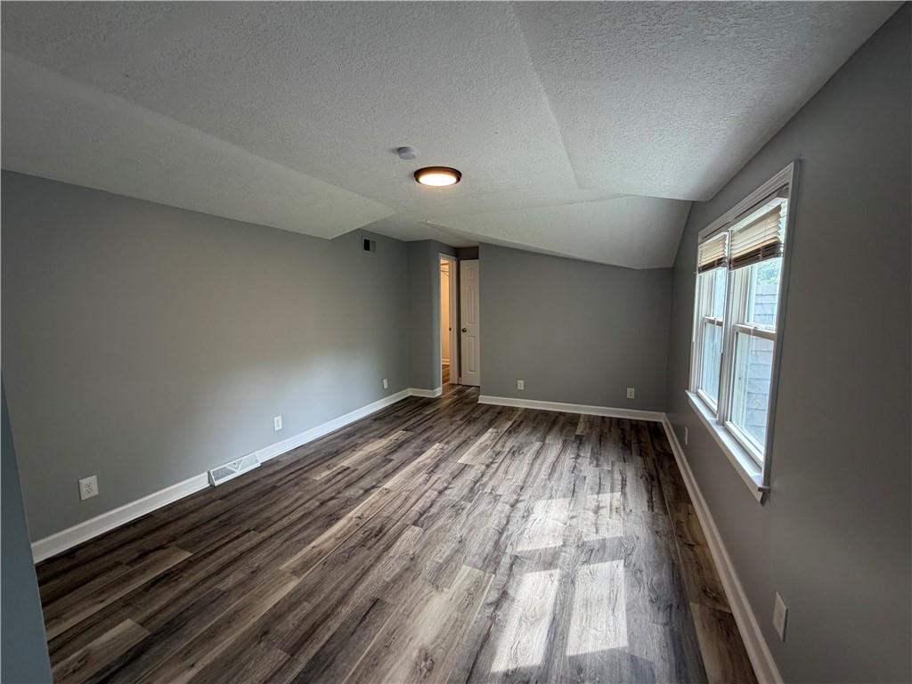9612 Holmes Road Kansas City, MO 64131 - Photo 20 of 33