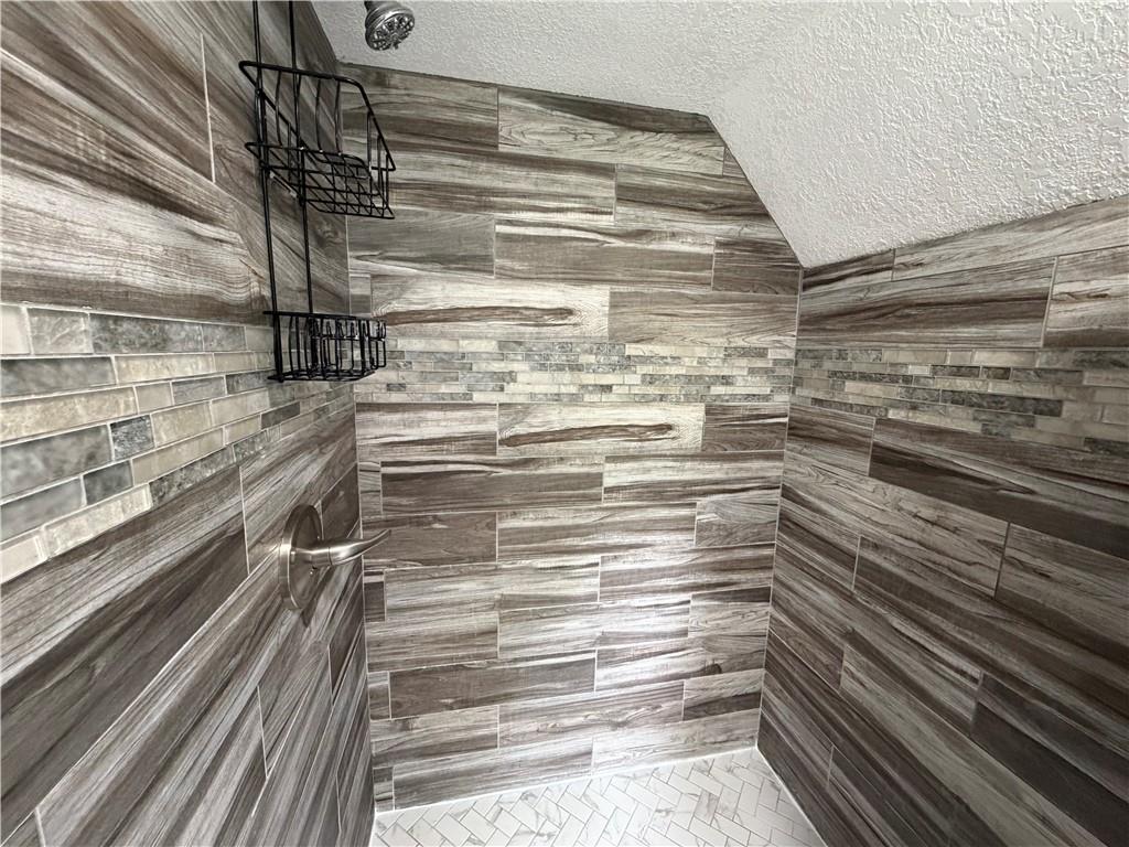 9612 Holmes Road Kansas City, MO 64131 - Photo 25 of 33