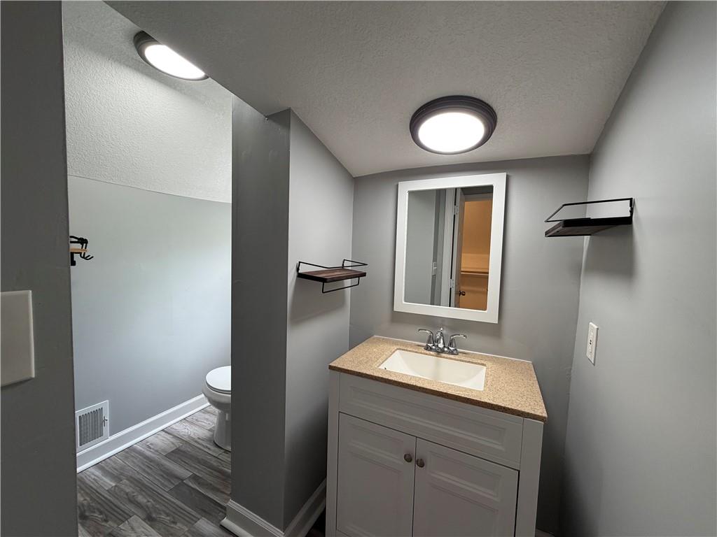 9612 Holmes Road Kansas City, MO 64131 - Photo 26 of 33