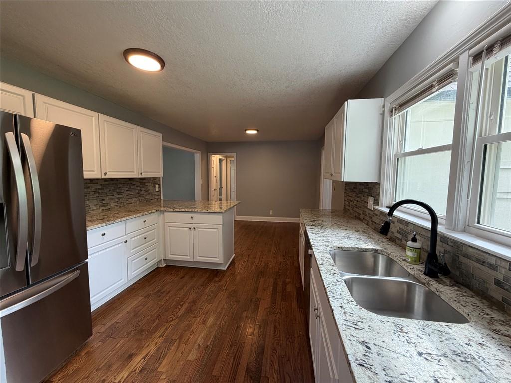 9612 Holmes Road Kansas City, MO 64131 - Photo 6 of 33