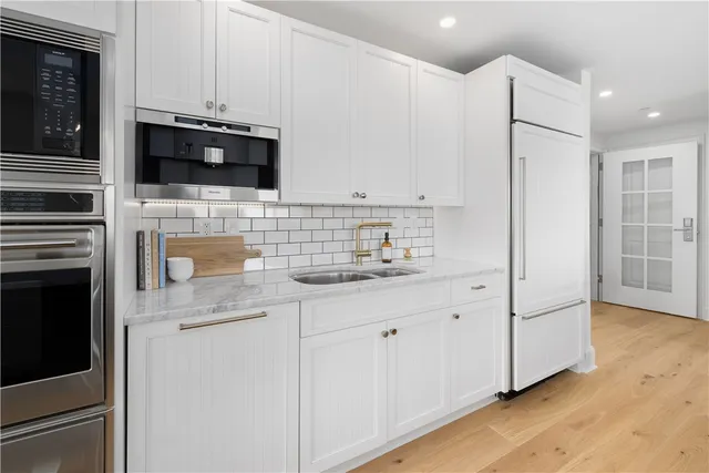 $699,000 | 1 Tower Drive, Unit 302, Portsmouth, RI 02871