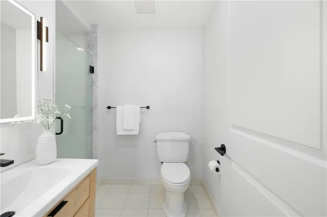 $699,000 | 1 Tower Drive, Unit 302, Portsmouth, RI 02871