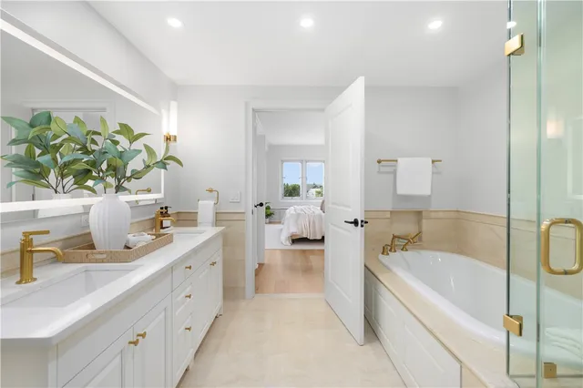 $699,000 | 1 Tower Drive, Unit 302, Portsmouth, RI 02871