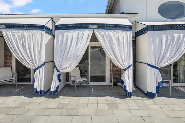 $699,000 | 1 Tower Drive, Unit 302, Portsmouth, RI 02871