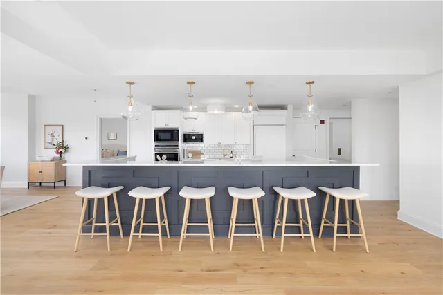 $699,000 | 1 Tower Drive, Unit 302, Portsmouth, RI 02871