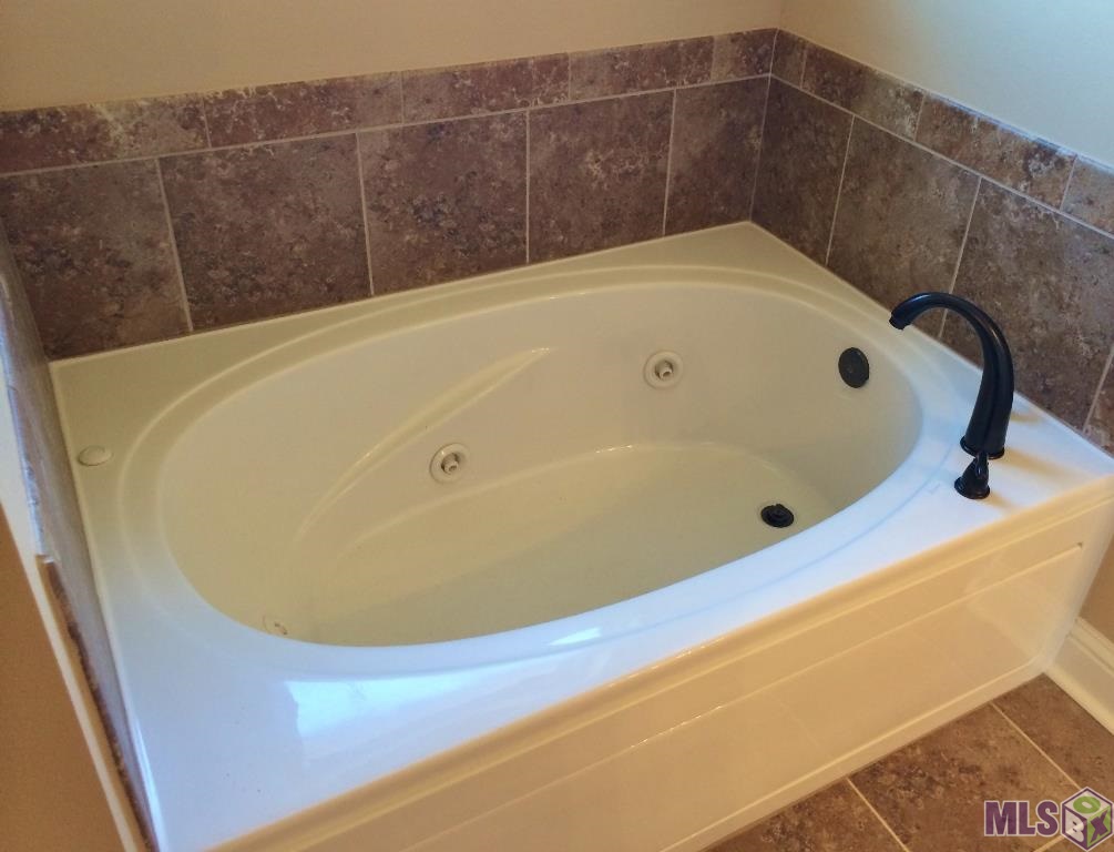 8567 Harris Road Denham Springs, LA 70726 - Photo 6 of 9 Gallery Image 6