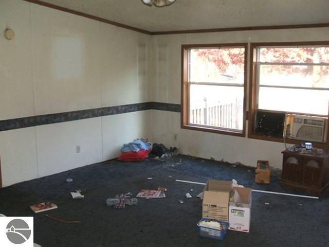 2630 South 39 Road Cadillac, MI 49601 - Photo 7 of 13 1698377-6.JPG