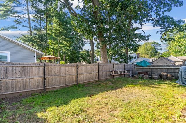 $415,000 | 21 Earlham Way, Warwick, RI 02886