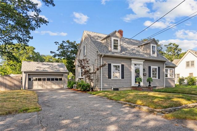$415,000 | 21 Earlham Way, Warwick, RI 02886