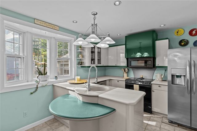 $415,000 | 21 Earlham Way, Warwick, RI 02886