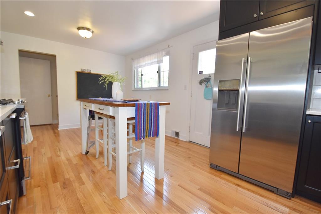 215 Farmington Road Pittsburgh, PA 15215 - Photo 16 of 45 Gallery Image 16