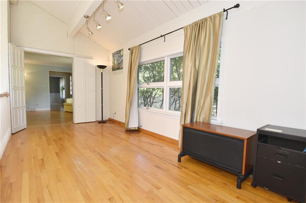 215 Farmington Road Pittsburgh, PA 15215 - Photo 20 of 45 Gallery Image 20