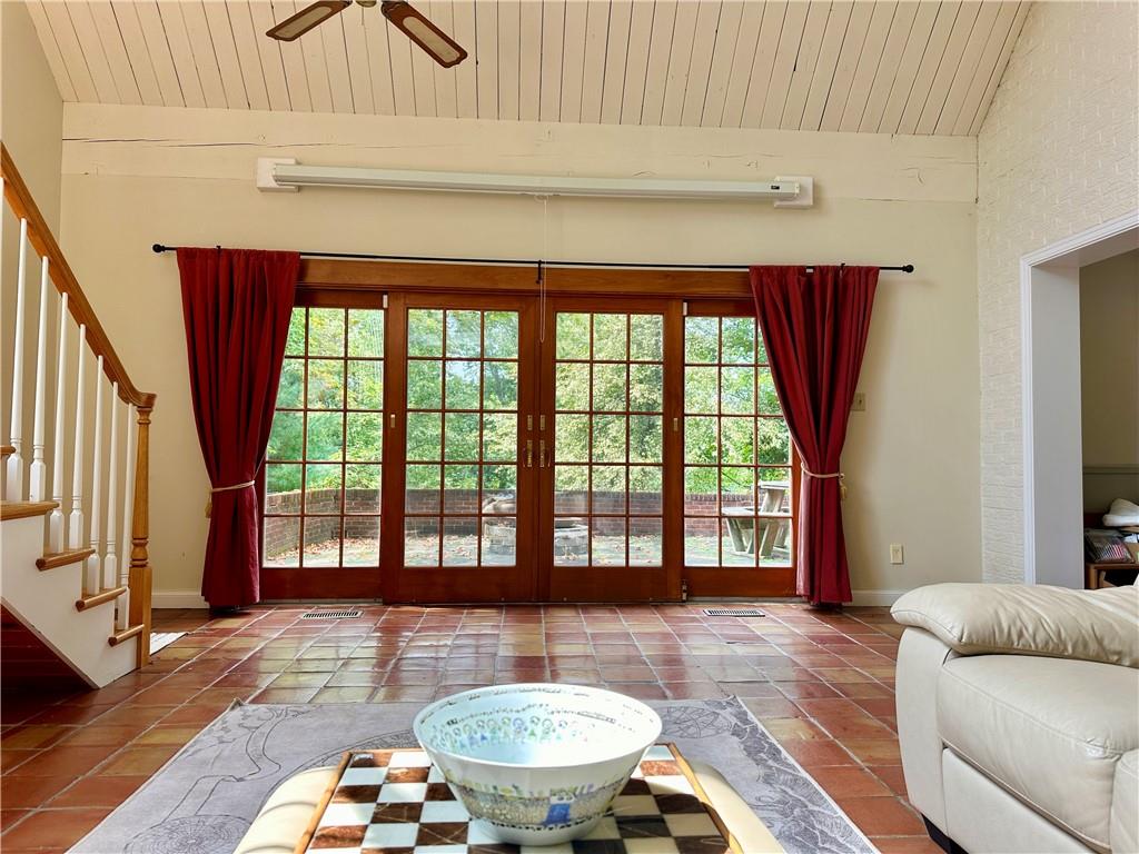 215 Farmington Road Pittsburgh, PA 15215 - Photo 23 of 45 Gallery Image 23