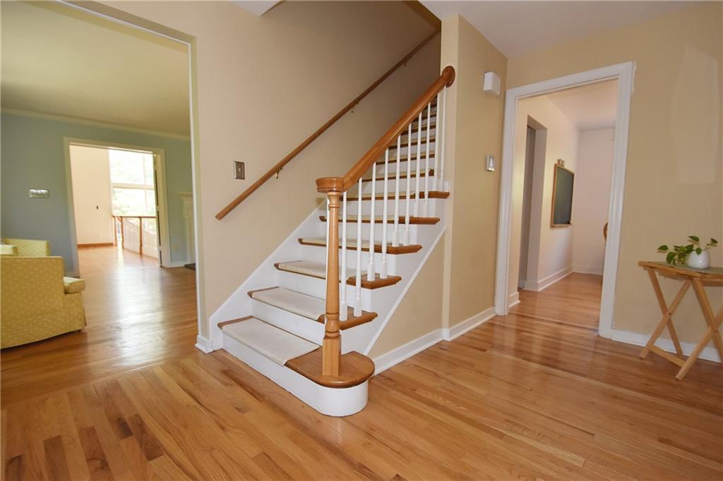 215 Farmington Road Pittsburgh, PA 15215 - Photo 3 of 45 Gallery Image 3