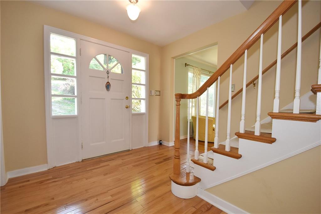 215 Farmington Road Pittsburgh, PA 15215 - Photo 4 of 45 Gallery Image 4