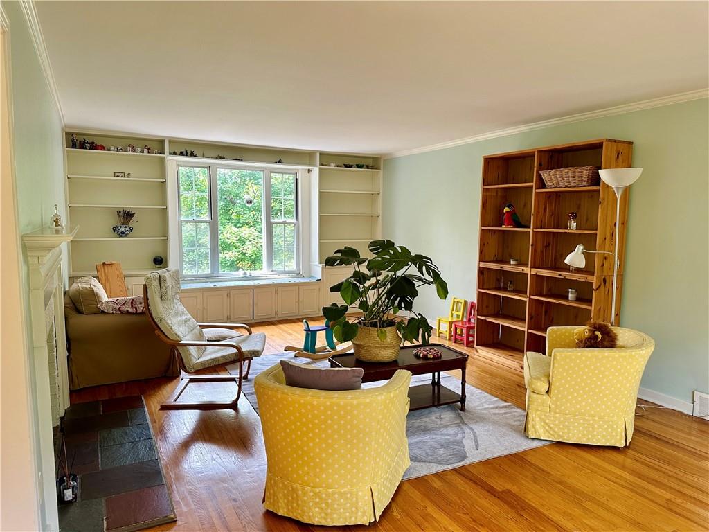 215 Farmington Road Pittsburgh, PA 15215 - Photo 5 of 45 Gallery Image 5