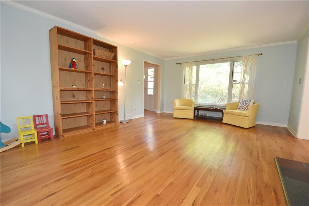 215 Farmington Road Pittsburgh, PA 15215 - Photo 9 of 45 Gallery Image 9