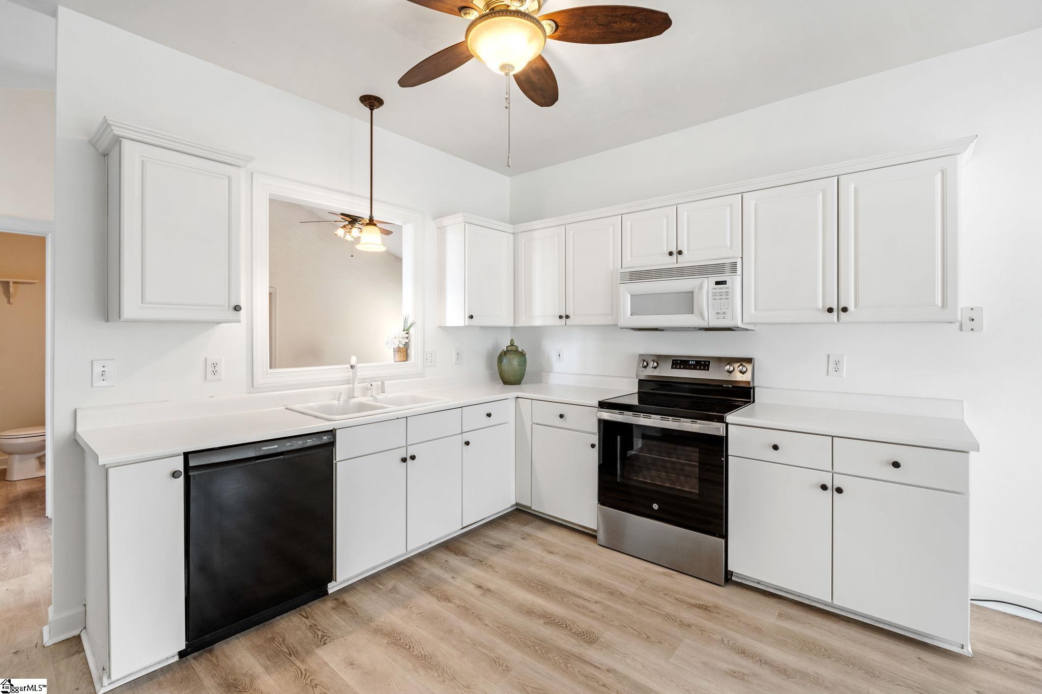 23 Overcup Court Greer, SC 29650 - Photo 5 of 31