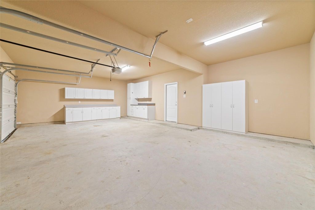 2051 Brodie Lane Conroe, TX 77301 - Photo 25 of 48