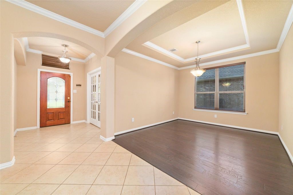 2051 Brodie Lane Conroe, TX 77301 - Photo 8 of 48