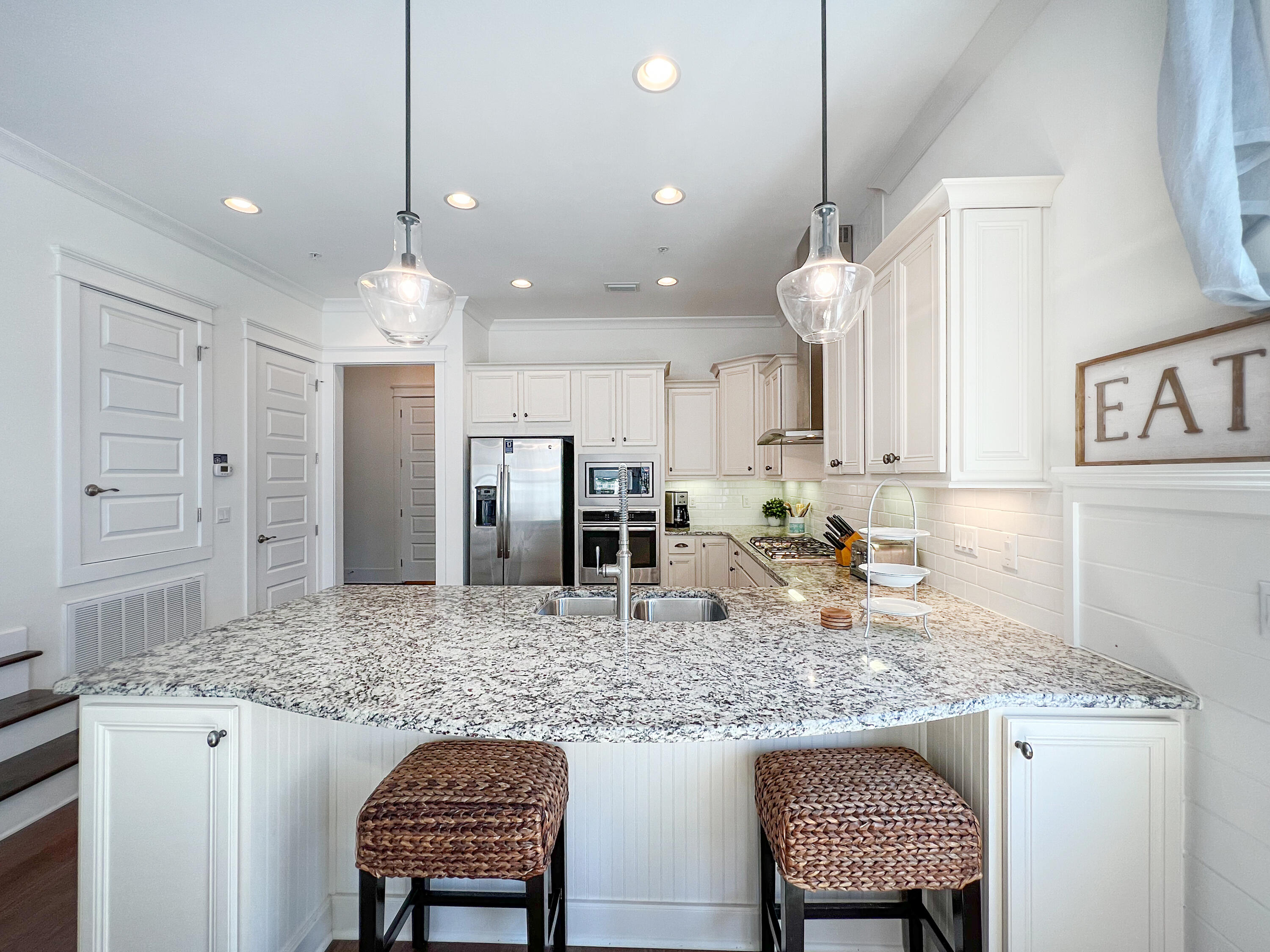 387 Gulfview Circle Santa Rosa Beach, FL 32459 - Photo 11 of 57 Kitchen