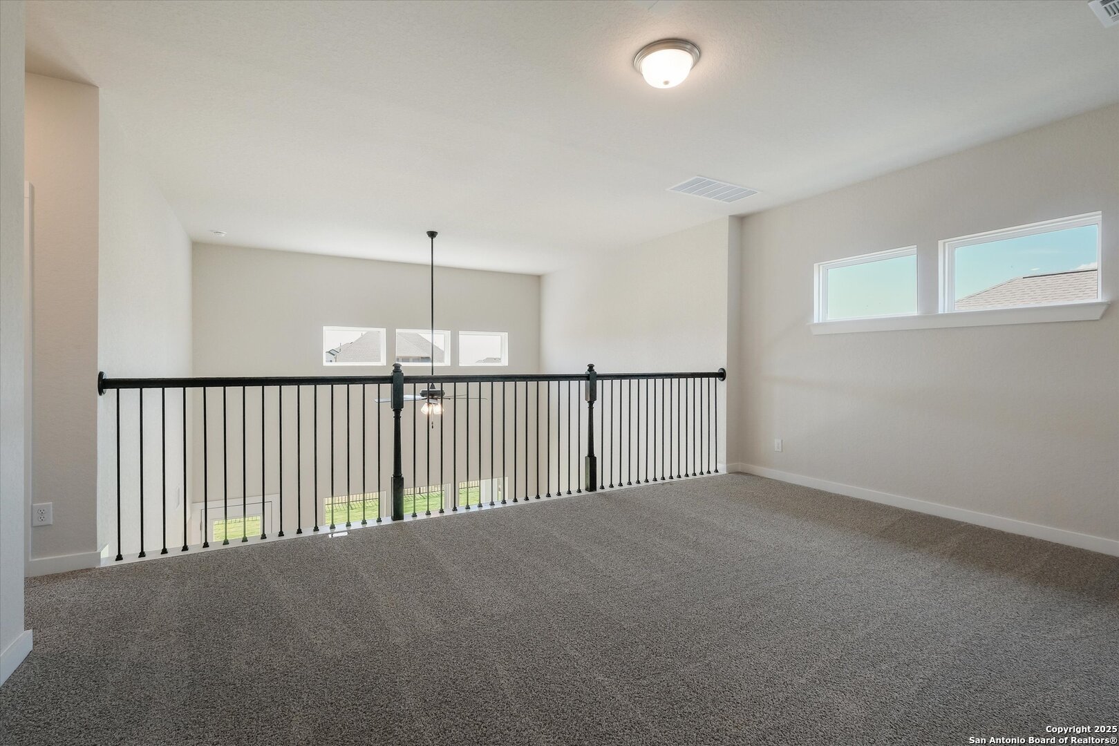 444 Foxbrook Way Cibolo, TX 78108 - Photo 17 of 32 a view of a hallway
