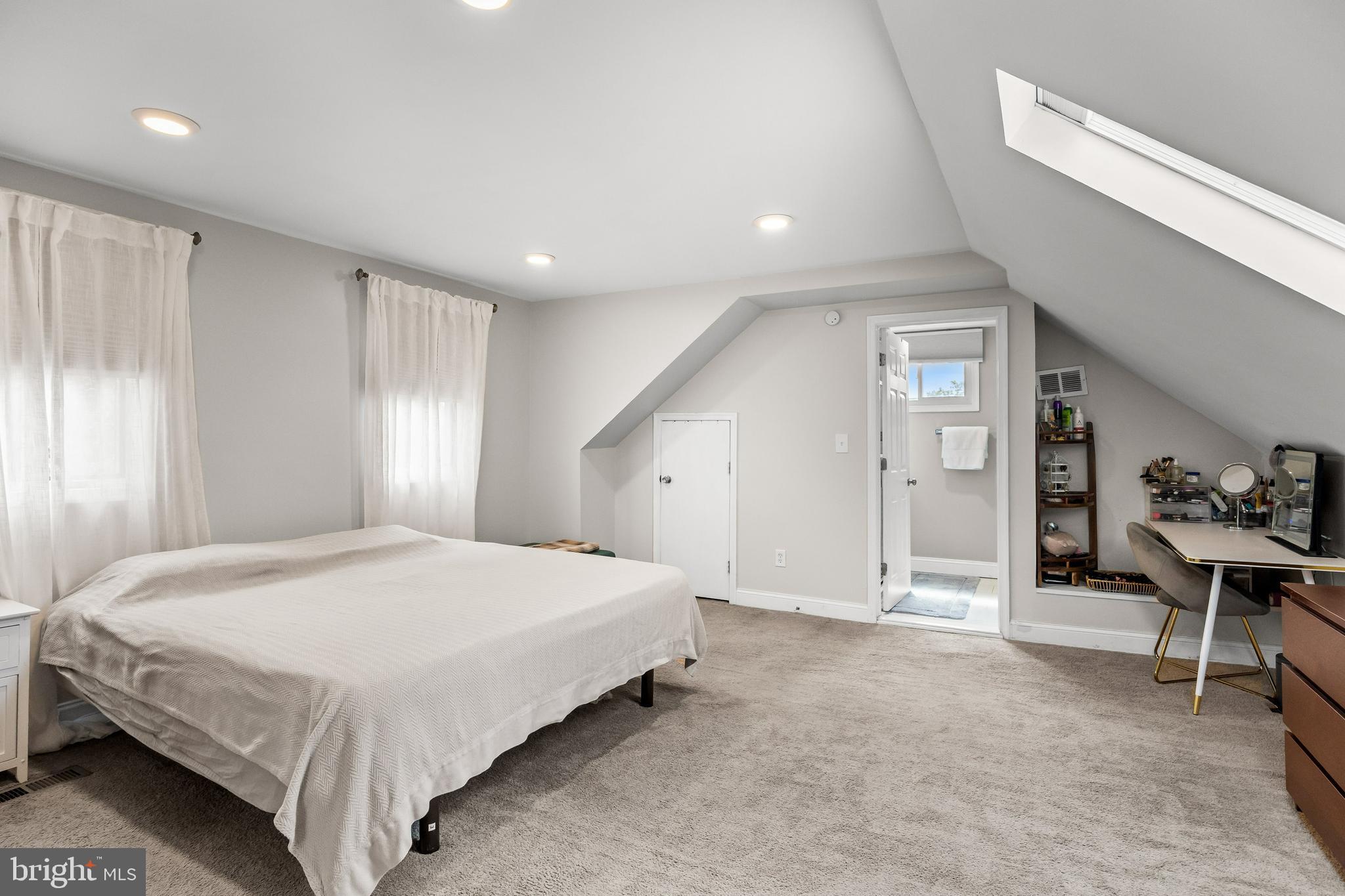 214 Madison Road Willow Grove, PA 19090 - Photo 17 of 41 Gallery Image 17