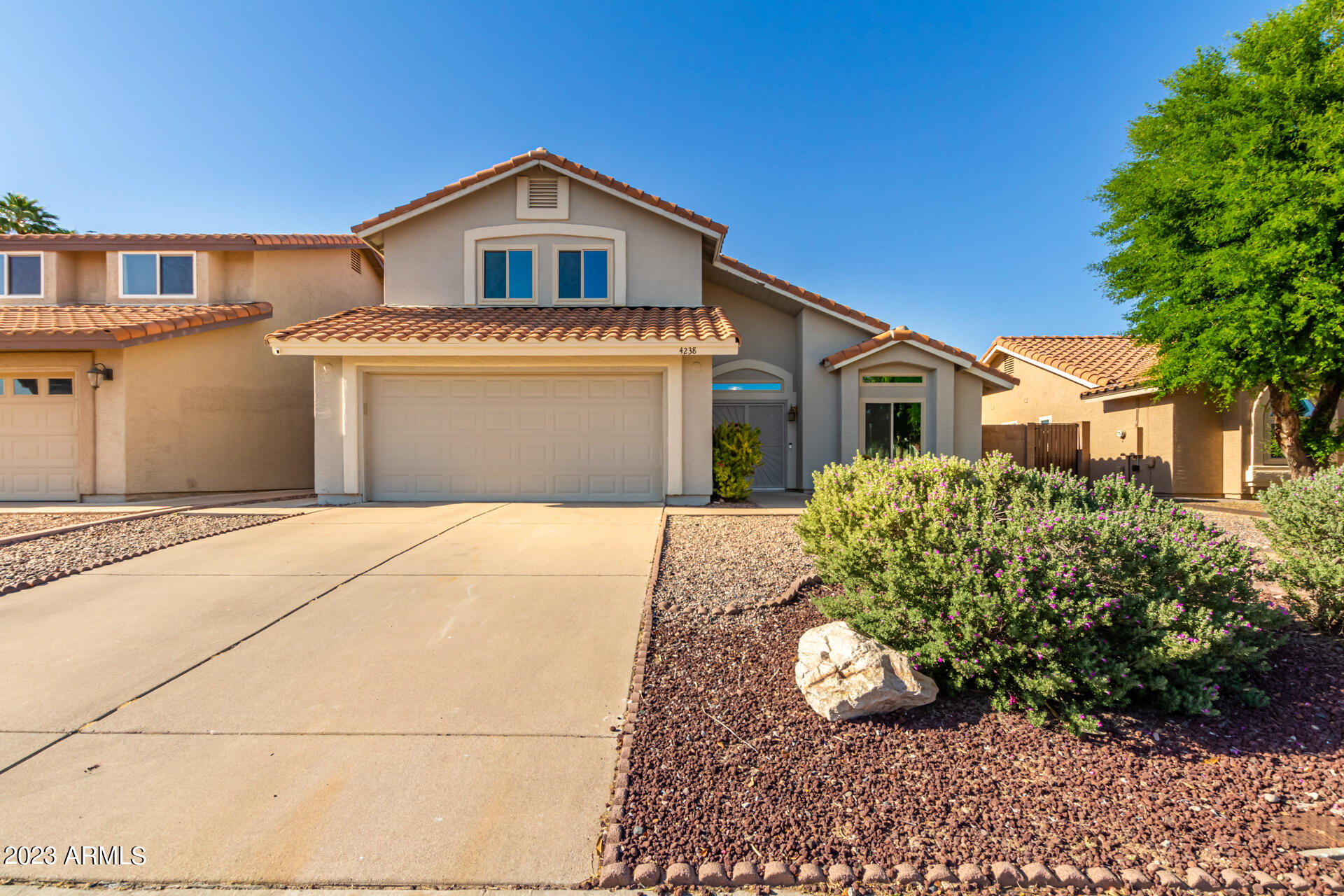 4238 East Frye Road Phoenix, AZ 85048 - Photo 2 of 35 02 Frye