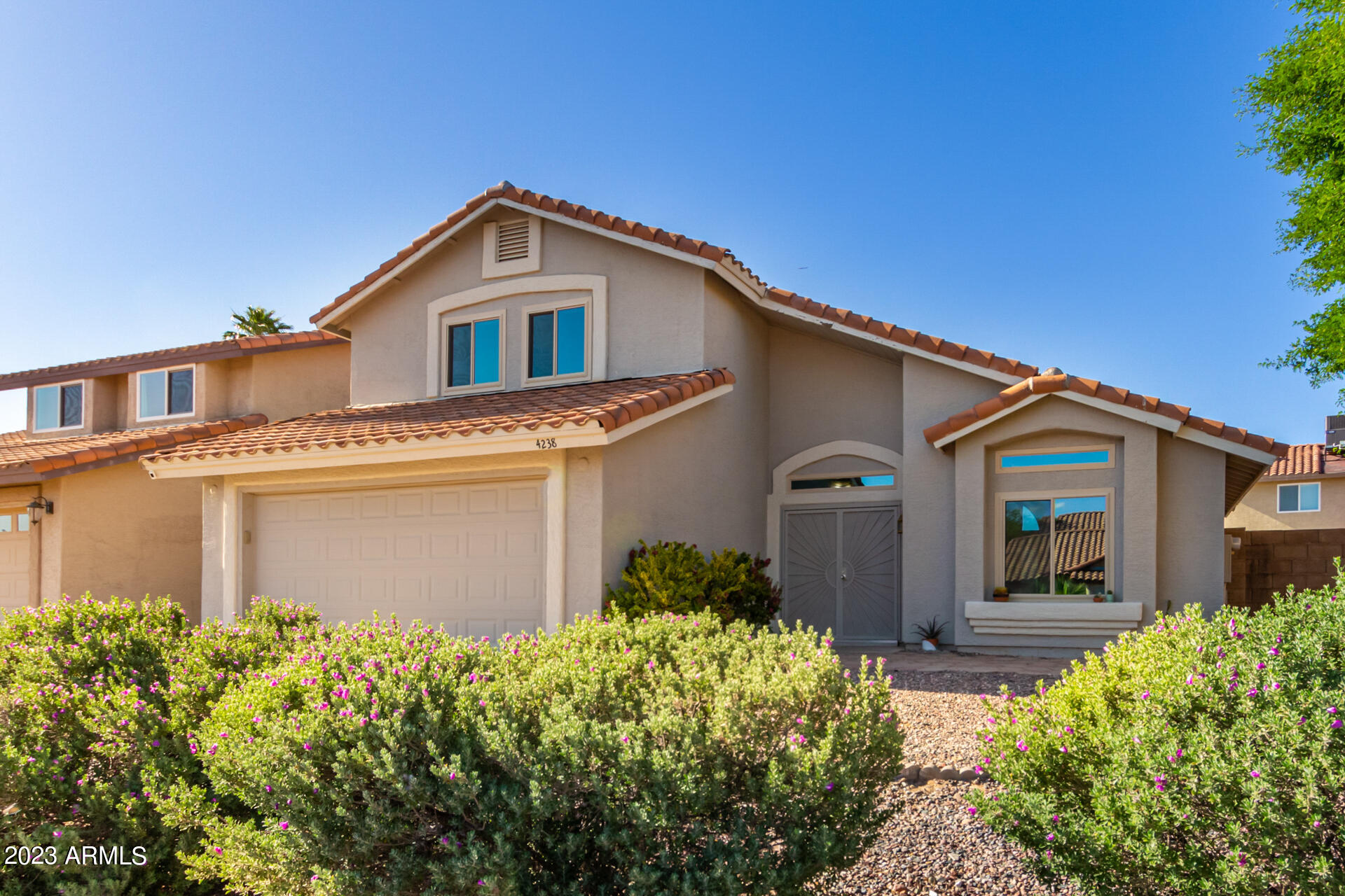 4238 East Frye Road Phoenix, AZ 85048 - Photo 3 of 35 03 Frye