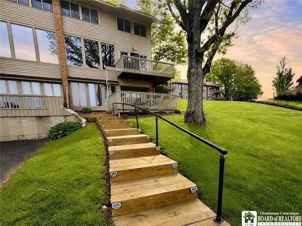 $189,900 | 19 Seneca Drive, Chautauqua, NY 14728