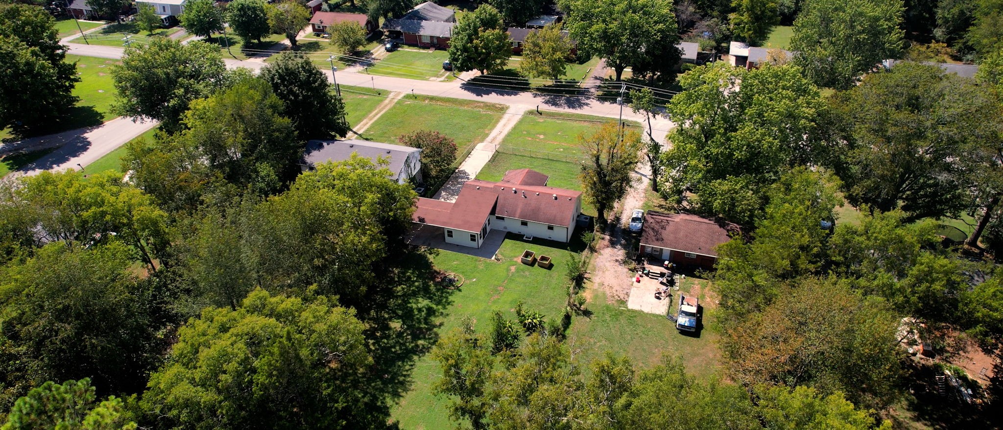 1007 Hunt Street Murfreesboro, TN 37130 - Photo 55 of 58 an aerial view of a house with a yard