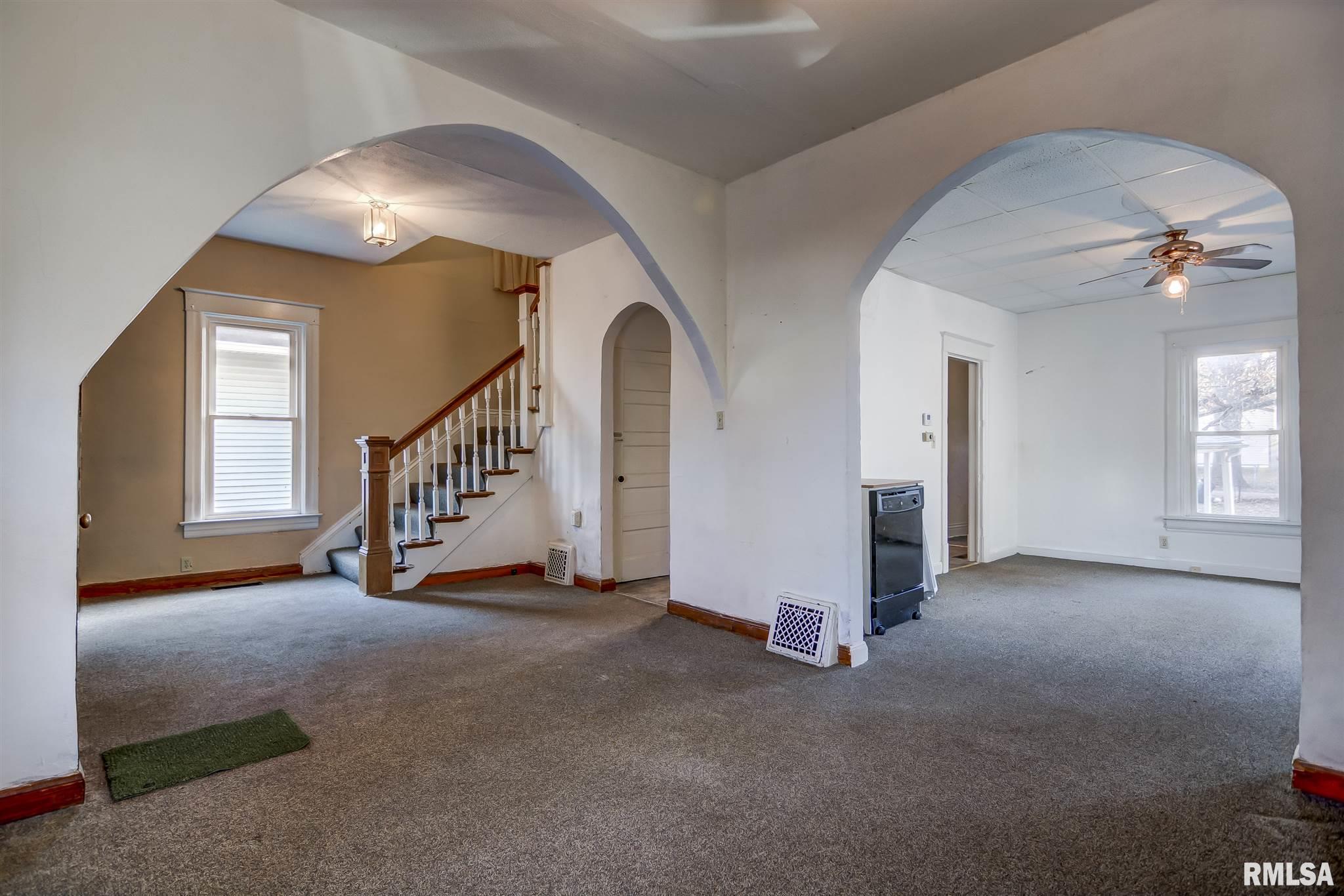 2351 South 10th Street Springfield, IL 62703 - Photo 4 of 10