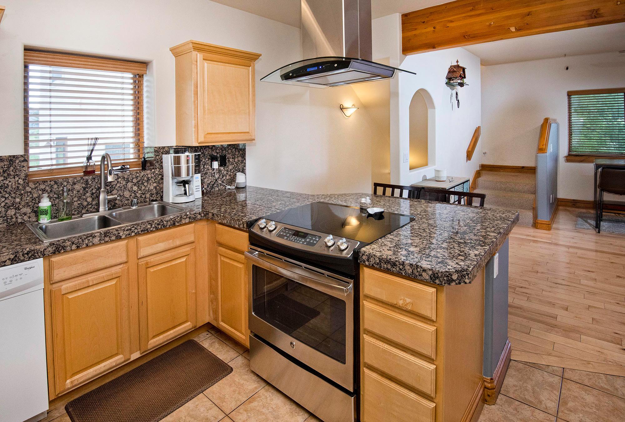 2290 Old Trail Road, Unit B Avon, CO 81620 - Photo 7 of 25 2290-Trail-Rdg-MLS_56