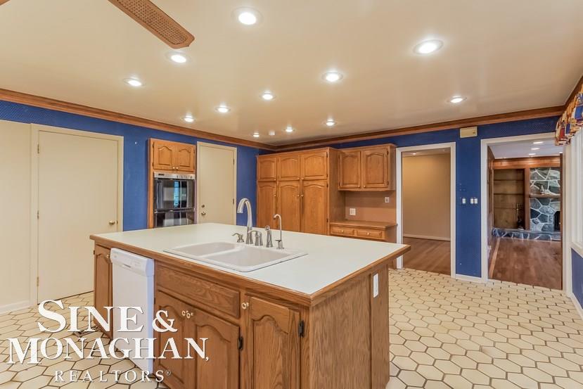 21 Hawthorne Road Grosse Pointe Shores, MI 48236 - Photo 17 of 80