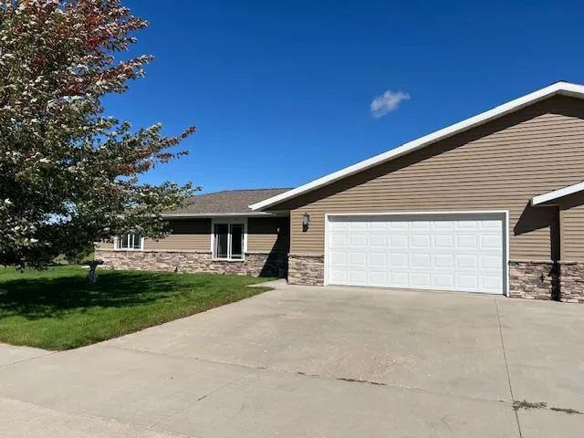 $285,000 | 902 9th Street Southwest, Perham, MN 56573