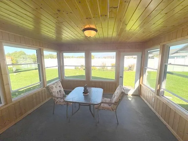 $285,000 | 902 9th Street Southwest, Perham, MN 56573