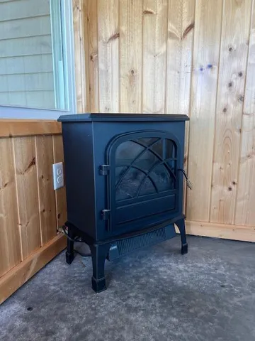 $285,000 | 902 9th Street Southwest, Perham, MN 56573