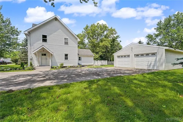 $389,900 | 7881 Seneca Street, Elma, NY 14052