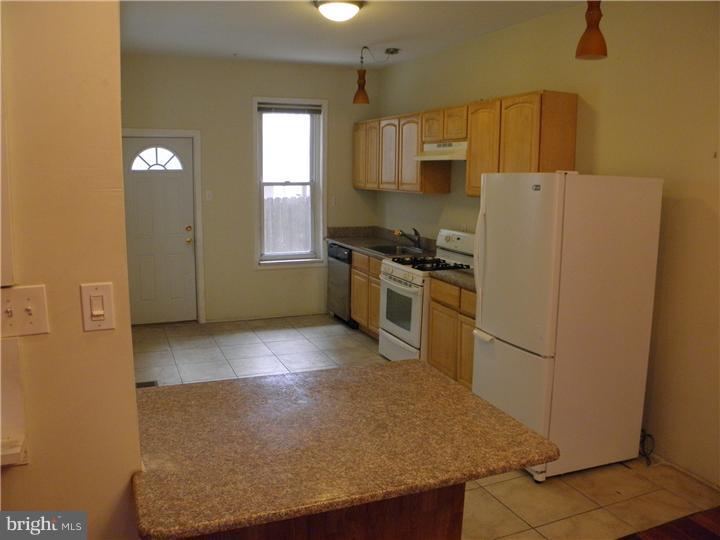 418 Tasker Street Philadelphia, PA 19148 - Photo 4 of 6 Gallery Image 4