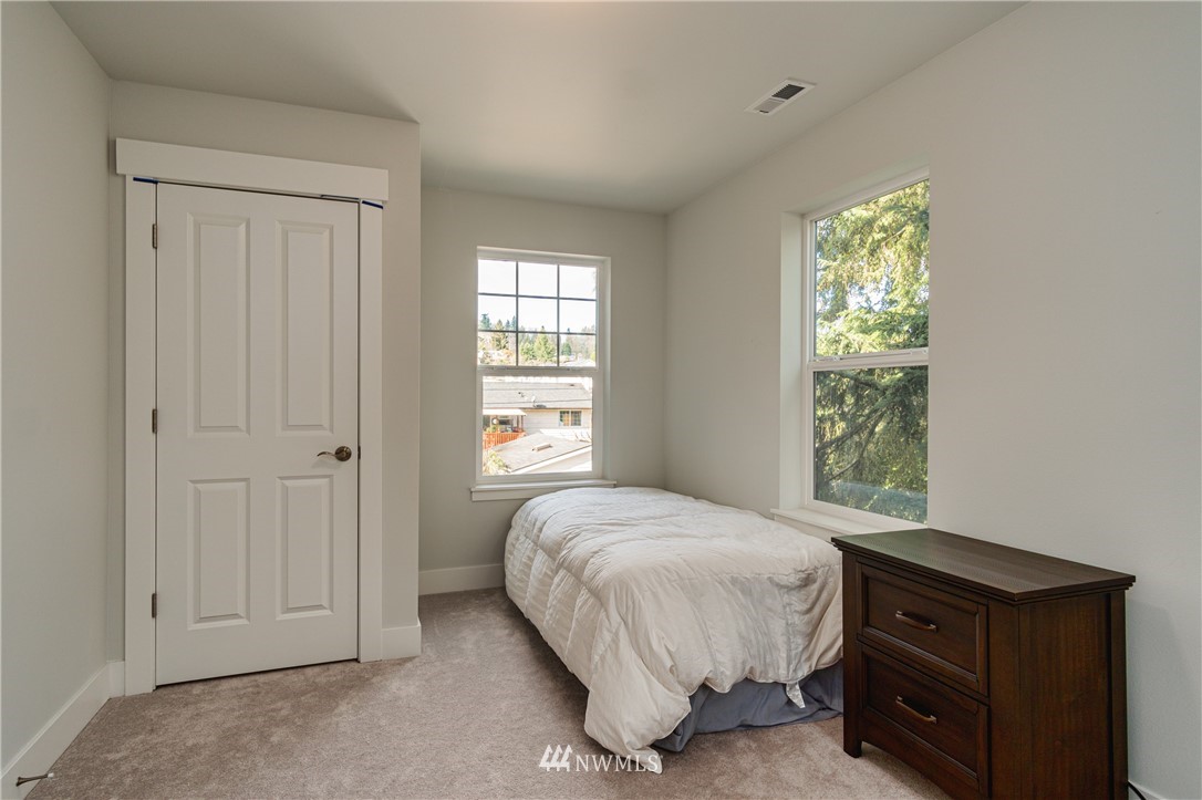 668 Lind Avenue Northwest Renton, WA 98057 - Photo 16 of 27 Gallery Image 16