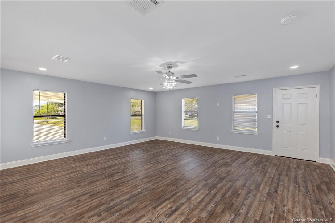 1005 Helen Street Iowa, LA 70647 - Photo 10 of 25