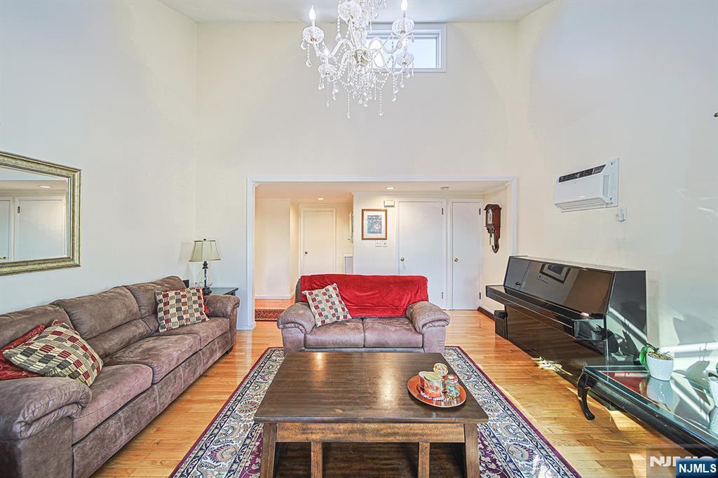 602 Studio Road Ridgefield, NJ 07657 - Photo 11 of 29 Gallery Image 11