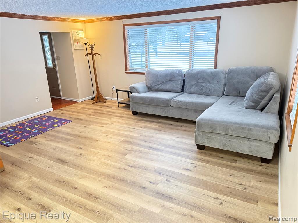 1421 East Mt Morris Road Mount Morris, MI 48458 - Photo 7 of 12