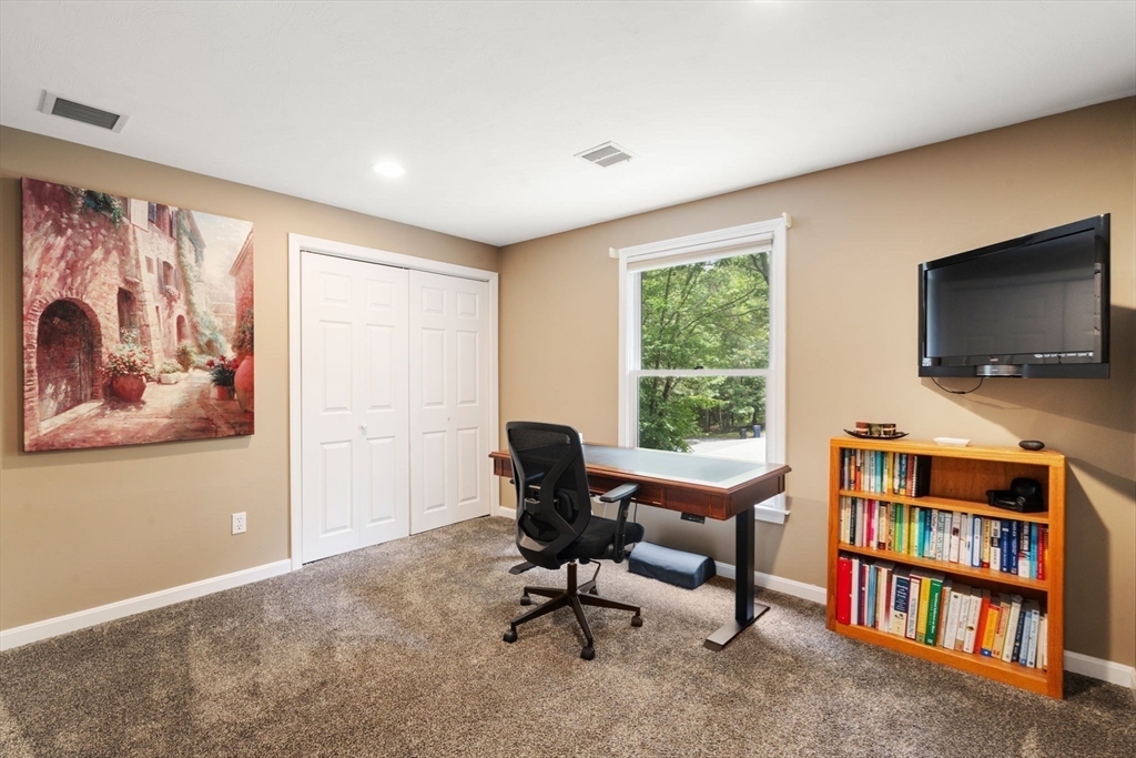 12 Thorny Lea Road Sharon, MA 02067 - Photo 17 of 29
